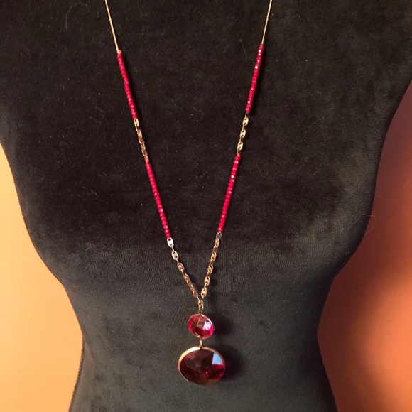 ❤️ Faceted Faux Red Gem Statement Necklace❤️ - Picture 7 of 12